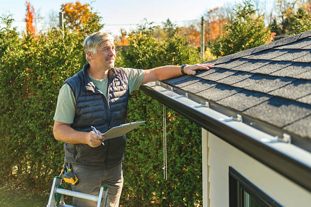 Professional Metal Roofing technician working in Allred, TN